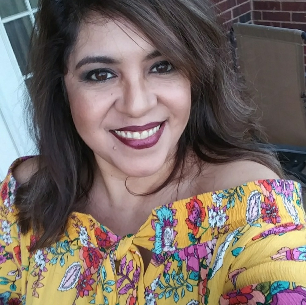 Meet your Posher, Alma